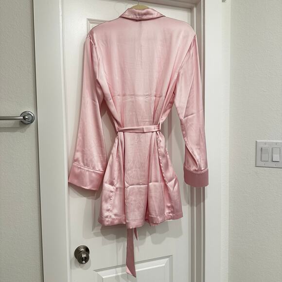 RARE NWT HOTEL SKIMS SHINE ROBE IN BABY PINK SIZE SMALL - Picture 5 of 7